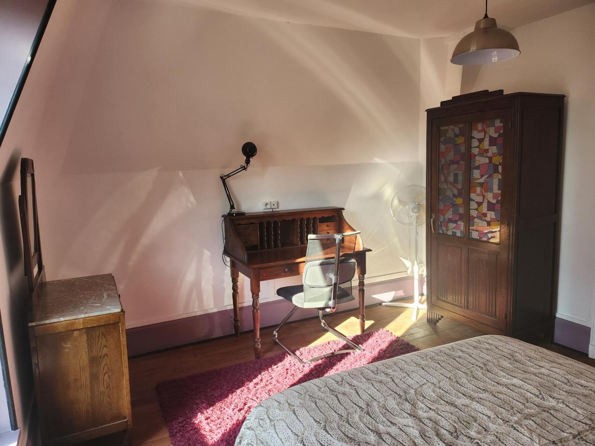 Appartement Atypique - 2 Chambres - Rue Calme Dans Centre Ville Sedan Luaran gambar