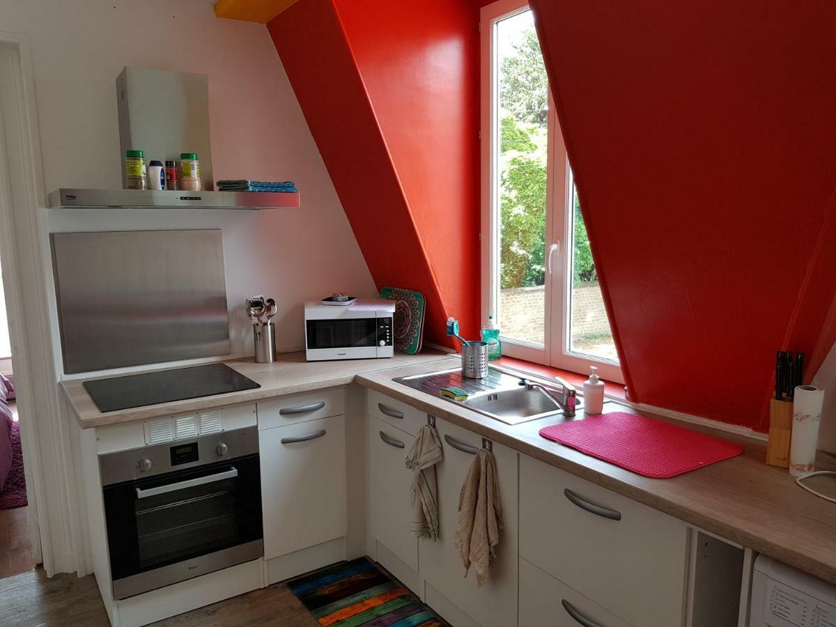 Appartement Atypique - 2 Chambres - Rue Calme Dans Centre Ville Sedan Luaran gambar